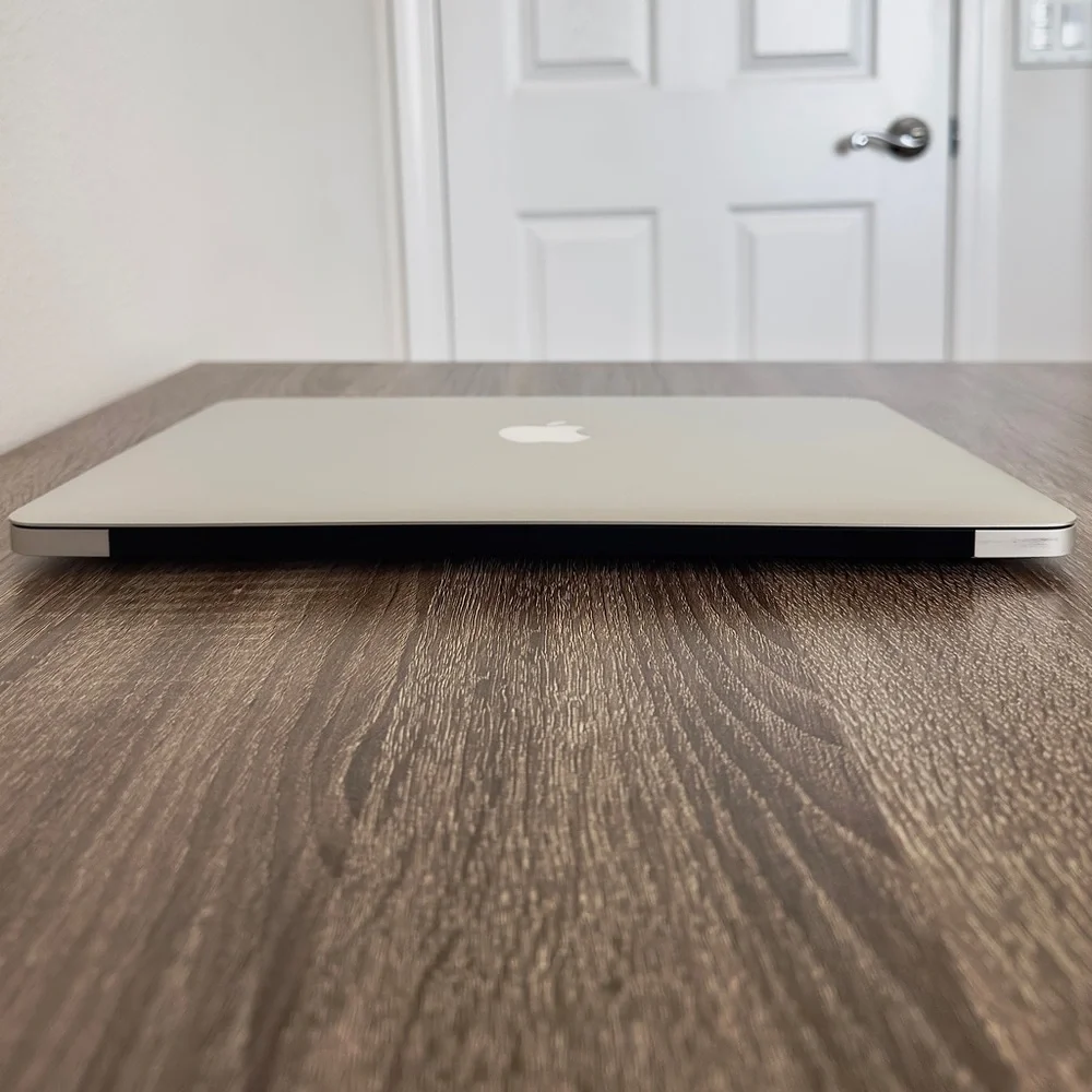 Apple MacBook Air Laptop i5 1.6GHz 13